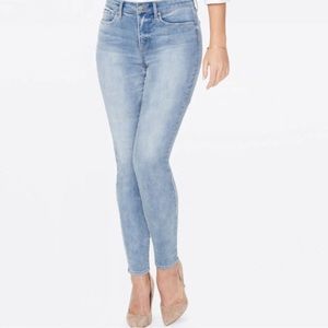 PRICE DROP!!   NYDJ AMI skinny ankle petite jeans. EUC